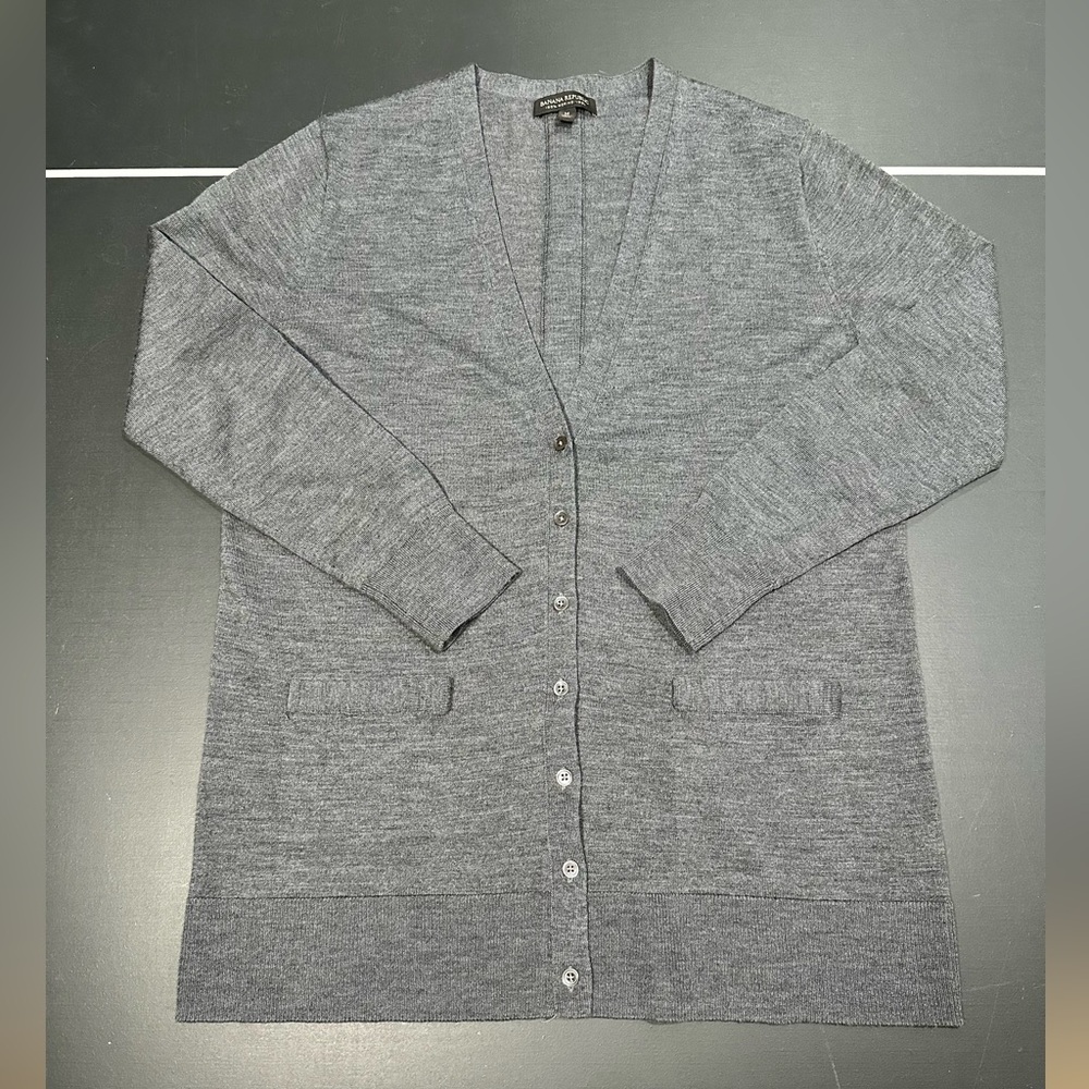 Banana Republic V-Neck Button-Front Gray Women's Cardigan 100% Merino Wool
